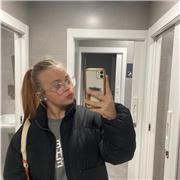 Profesora que imparte clases de todas las materias (No incluye idiomas, excepto el ingles que si entra) a niños de hasta 2°ESO